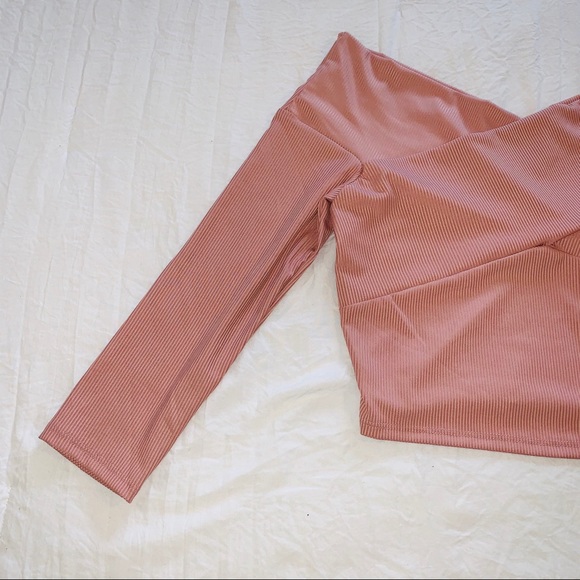 4/$25♦️FOREVER21 Women’s Off the Shoulder Crop Top - Picture 2 of 4